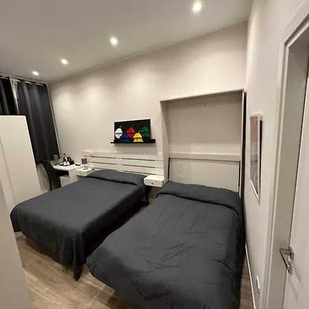 Palazzina Avallone 4* Неаполь